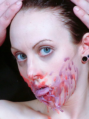 Extreme Facial Hotwaxing