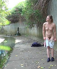 Alice Amateur Flashing