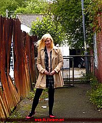 Satine Spark Public Nudity