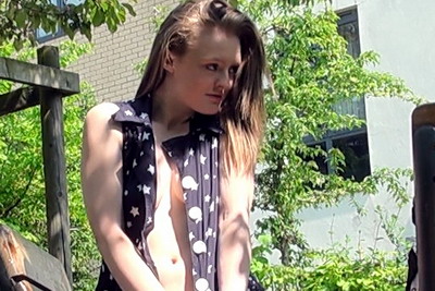 Teen Exhibitionist Babe Laura