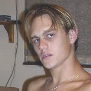 Solo Twink Jerks Off