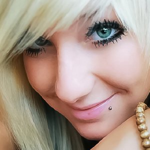 Emo girlfriend babes