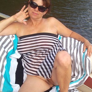 SUPER HOT MODEL CAND