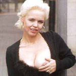 Mature Flashing Ayes